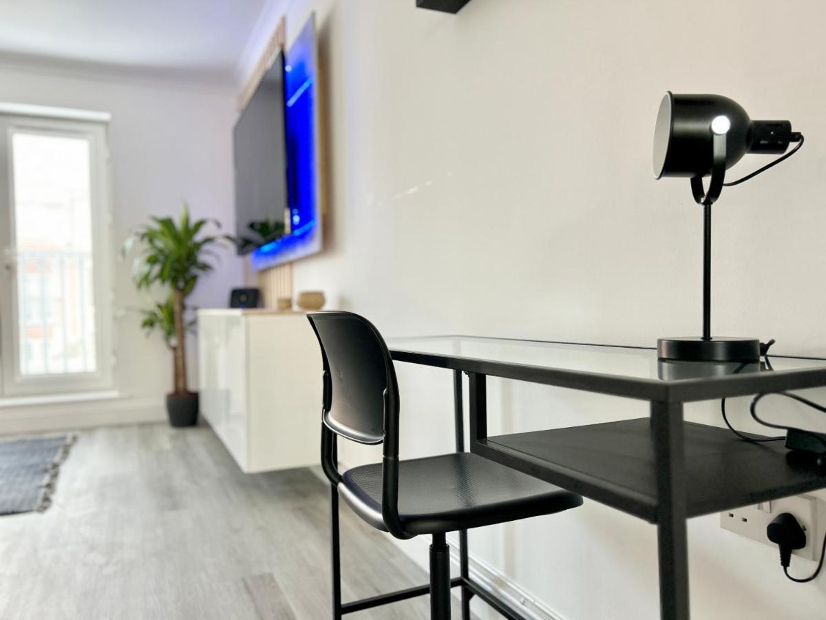 The Town House, Whole House Suitable For Contractors And Families Маркет-Гарборо Екстер'єр фото