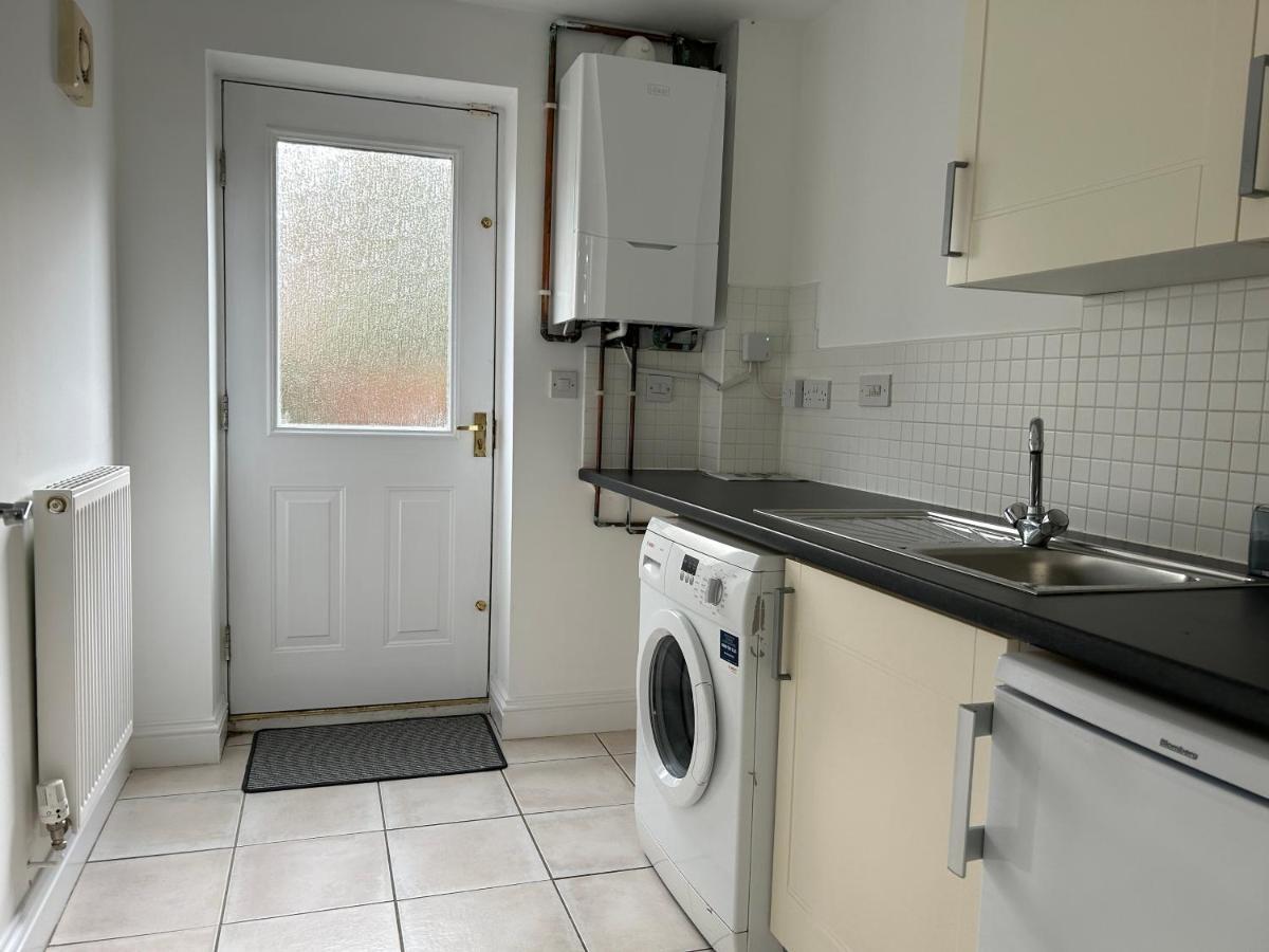 The Town House, Whole House Suitable For Contractors And Families Маркет-Гарборо Екстер'єр фото